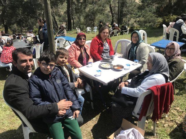 Karapınar’da 36. Geleneksel ‘Dede Hayrı’ binlerce kişinin katılımı ile gerçekleşti