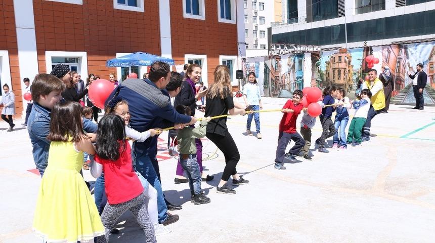Medical Park Gaziantep hastanesinde geleneksel sokak oyunları şenliği