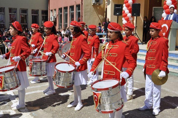 Siverek ve Birecik’te 23 Nisan coşkusu G5