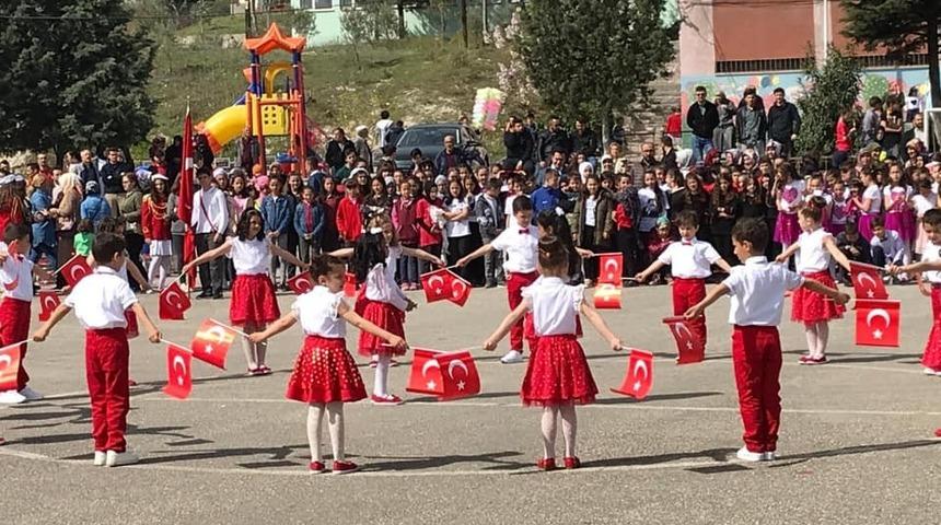Vezirhan&rsquo;da 23 Nisan coşkusu