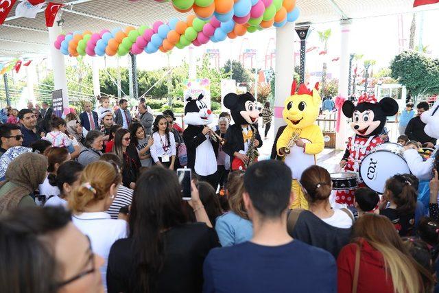 Başkan Seçer, Çocuk Festivali’nde çocuklarla bayram coşkusu yaşadı