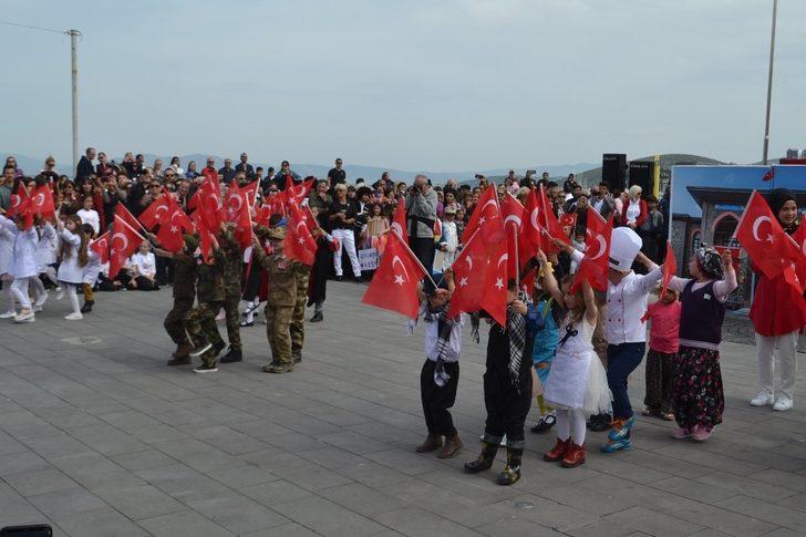 Kuşadası’nda 23 Nisan coşkusu G5