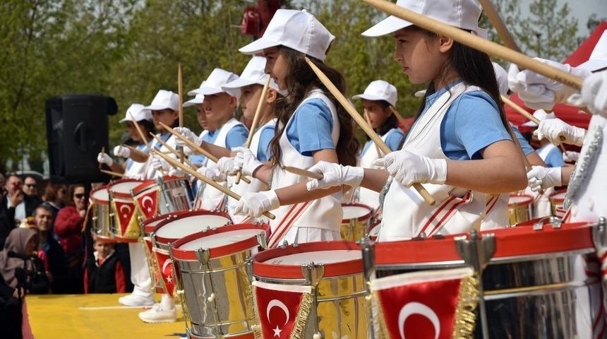 Çorlu’da 23 Nisan Ulusal Egemenlik ve Çocuk Bayramı törenle kutlandı