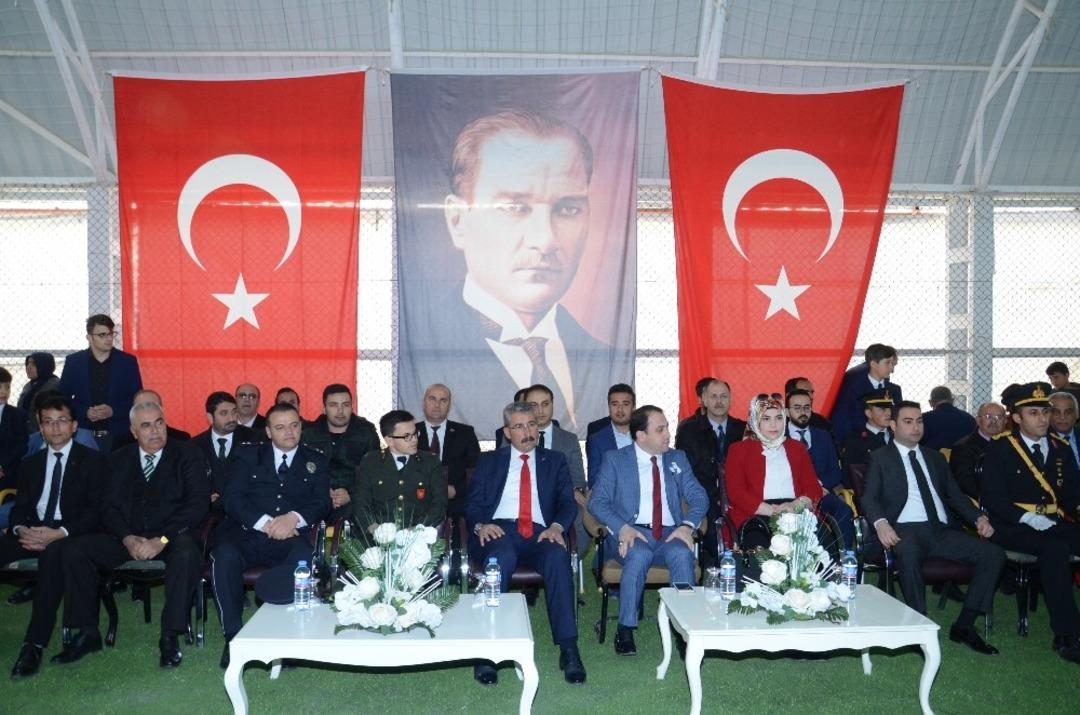 Malatya&rsquo;nın il&ccedil;elerinde 23 Nisan coşkusu