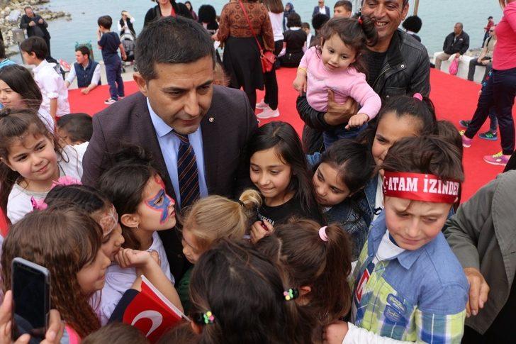 Kuşadası Belediyesinden 3 ayrı noktada çocuk şenliği G4
