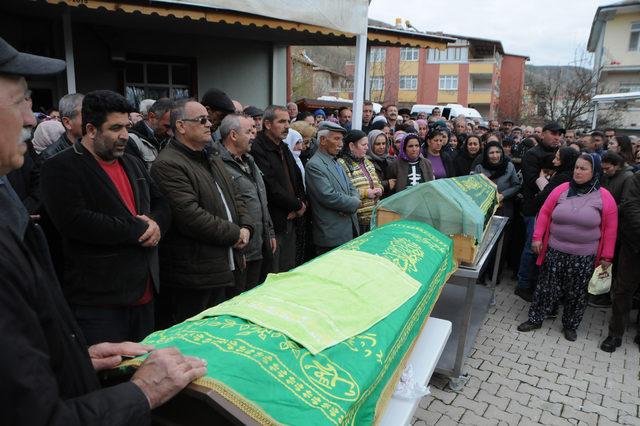 Bıçaklı saldırı da anneden sonra oğlu da hayatını kaybetti (2)