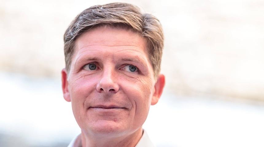 Wolfsburg yeni hocasını a&ccedil;ıkladı