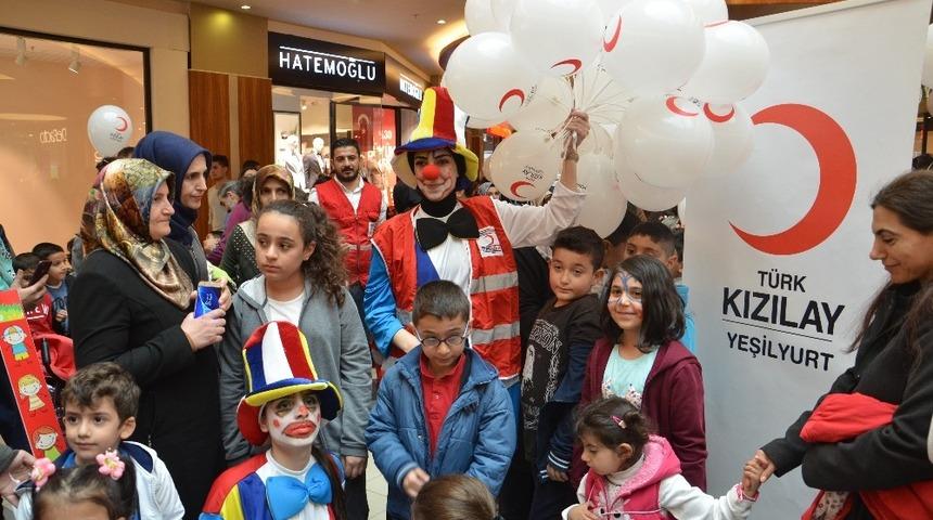 AVM&rsquo;de 23 Nisan coşkusu