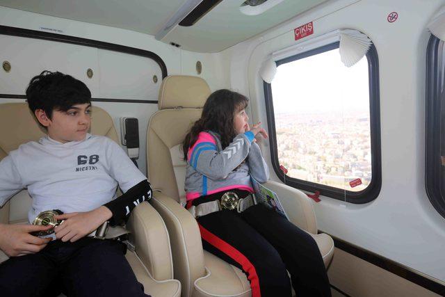 Bağcılarlı 23 öğrenci helikopterle İstanbul turu yaptı