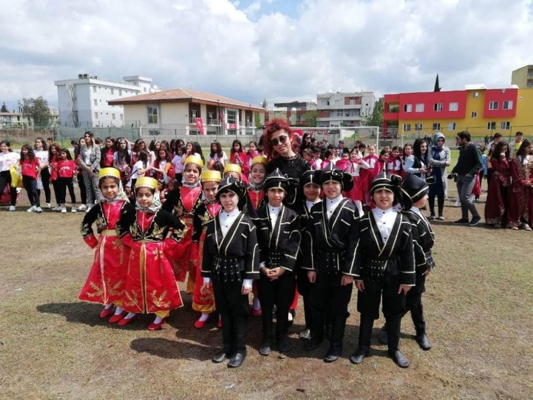 Silopi&rsquo;de halaylı 23 Nisan kutlamaları