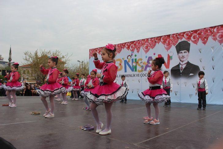Cumhuriyet Meydanı 23 Nisan ile şenlendi G5