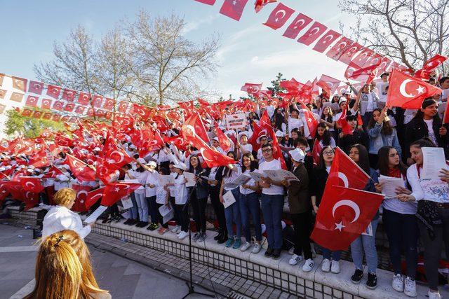 Ankara'da, Bin Çocuk Korosu'ndan '10'uncu Yıl Büyük Konseri'