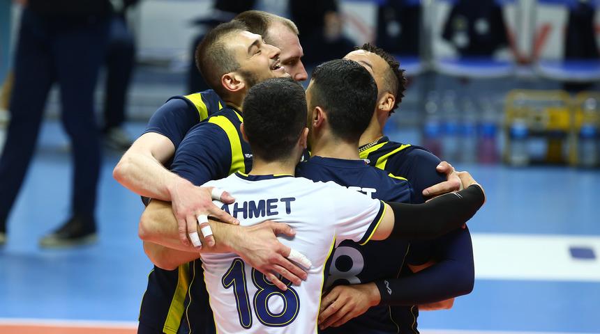 Fenerbahçe 2 - 0 Arkas Spor (Efeler Ligi play-off final serisi)
