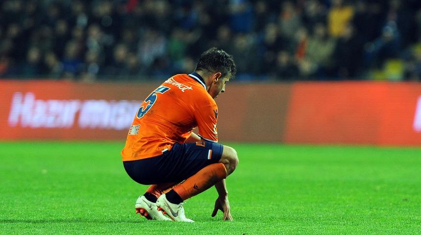 Emre Belözoğlu'ndan çok çarpıcı karar!