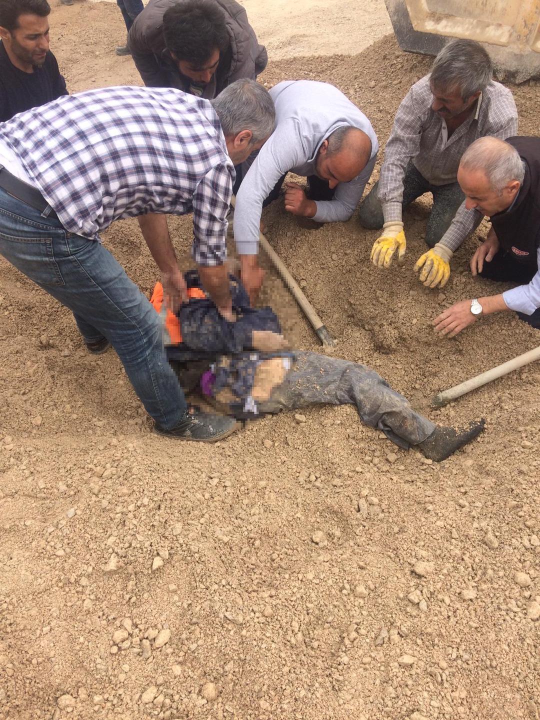 Korkun&ccedil; kaza! Hafriyat kamyonunun d&ouml;kt&uuml;ğ&uuml; &ccedil;akılın altında ezildi