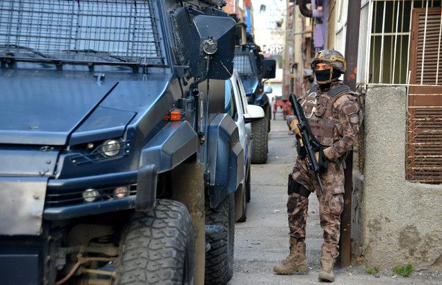 PKK operasyonuna Adana'da 5 gözaltı