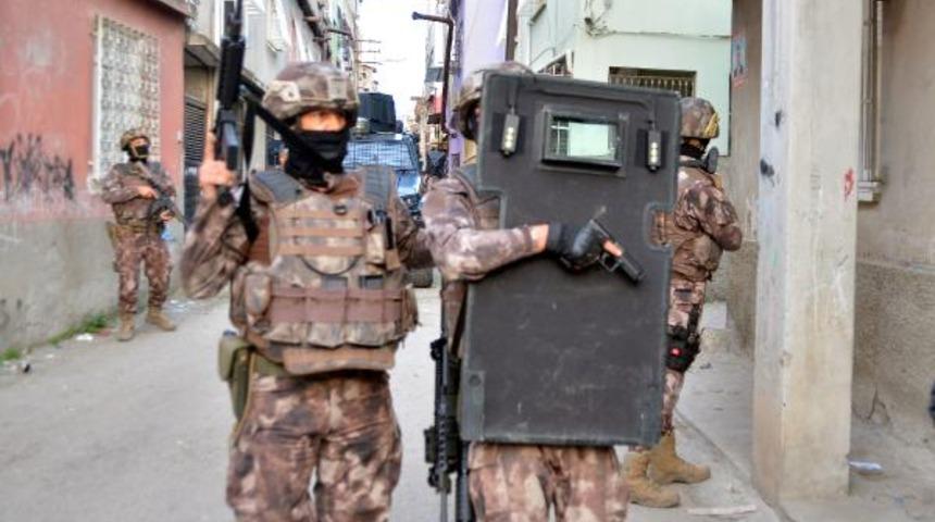 Adana'da PKK operasyonunu: 5 gözaltı