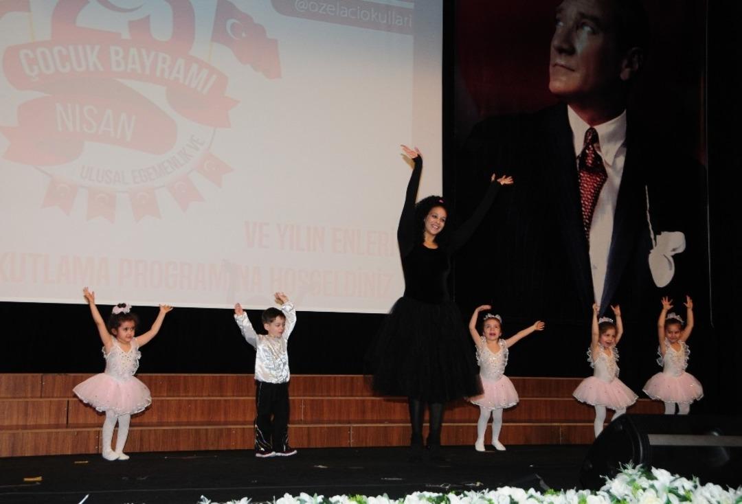 23 Nisan&rsquo;da &uuml;nl&uuml;lere &ouml;d&uuml;l yağdı