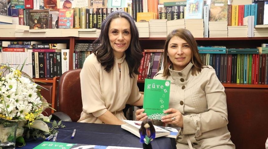 Yazar Mehpare Şayan Kileci imza g&uuml;n&uuml;nde okurlarıyla buluştu