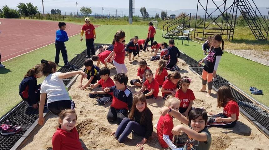 Aydın MY Kolej 23 Nisan&rsquo;ı doyasıya kutladı