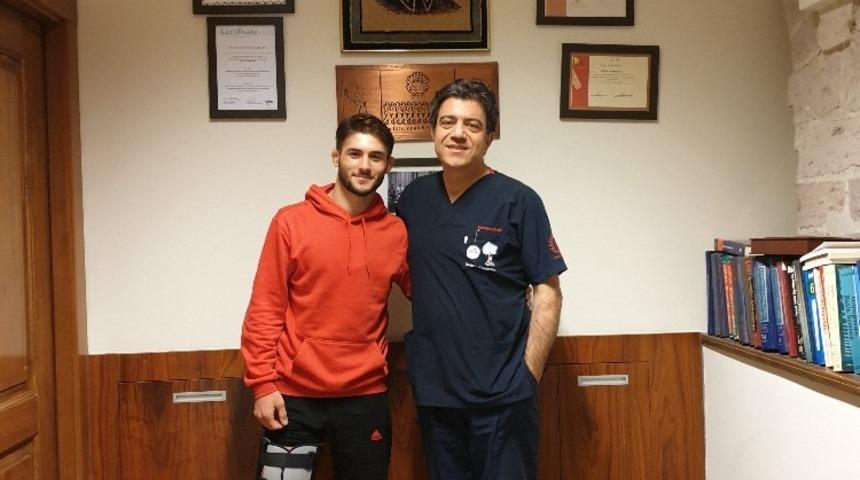 Kahramanmaraşlı milli g&uuml;reş&ccedil;i İbrahim Kar ameliyat oldu