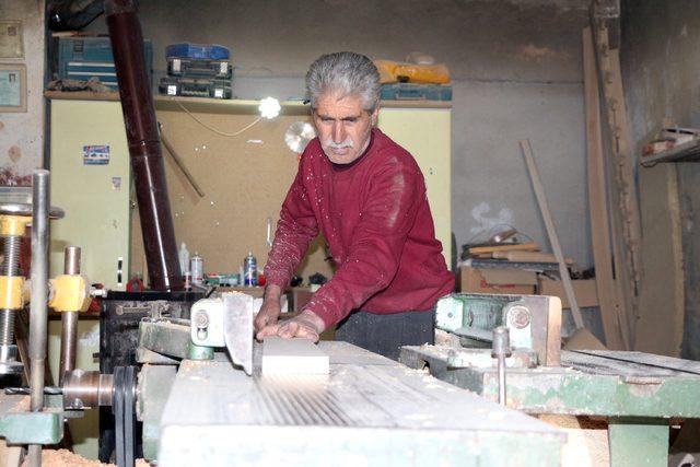 Kıbrıs gazisi, 7 parmağını kaybetti, marangozluktan vazgeçmedi