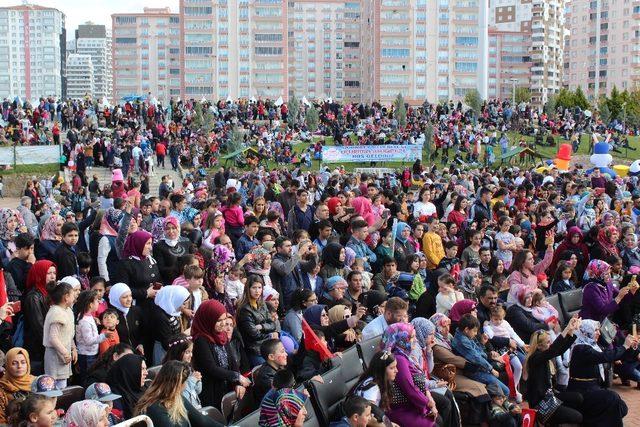 Şahinbey’de çocuklar uçurtma şenliğinde buluştu