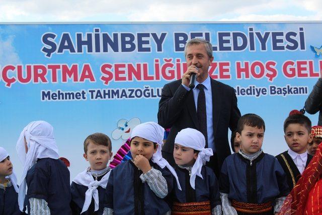 Şahinbey’de çocuklar uçurtma şenliğinde buluştu