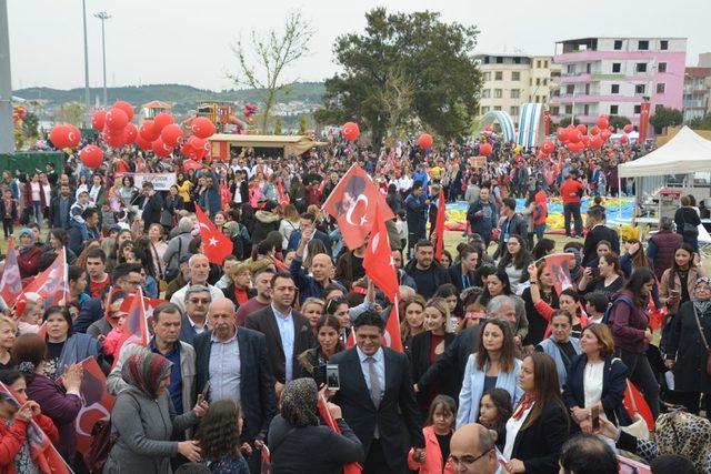 Aliağa’da binlerce kişiden milli egemenlik yürüyüşü