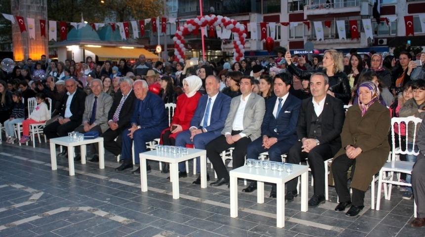 Uluslararası &Ccedil;ocuk Festivali&rsquo;ne muhteşem gala