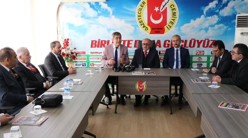 İYİ Parti İl Başkanı Bozkurt: "Laf olsun diye değil, bilin&ccedil;li muhalefet yapacağız"
