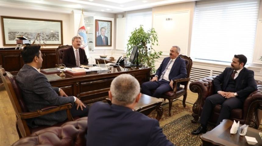 Melikgazi Belediye Başkanı Dr. Mustafa Palancıoğlu, &ldquo;İki vakıf, bir sendika ziyaretlerinde sosyal sorumluluk projeleri değerlendirildi&rdquo;