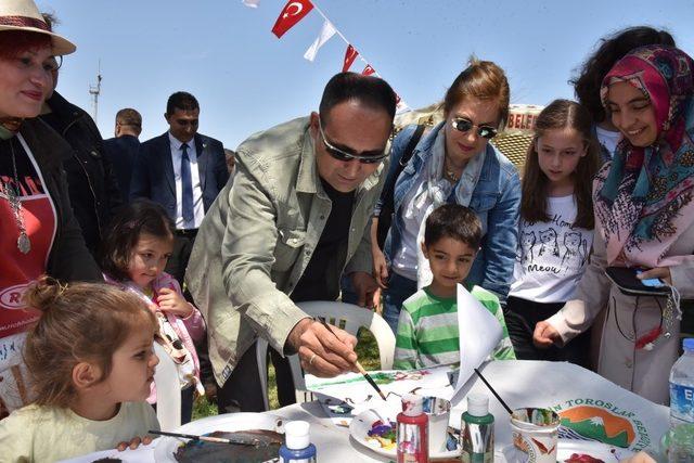 Toroslar’da çocuklar ’Çocuk Şenliği’nde buluştu