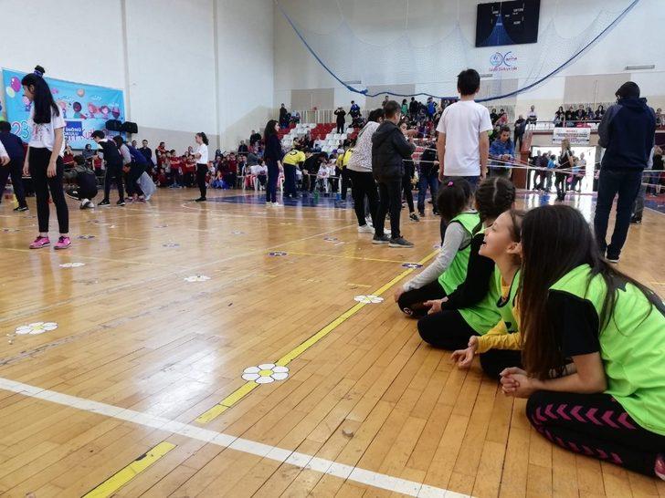 Çocuklar 23 Nisan oyunlarıyla şenlendi G1