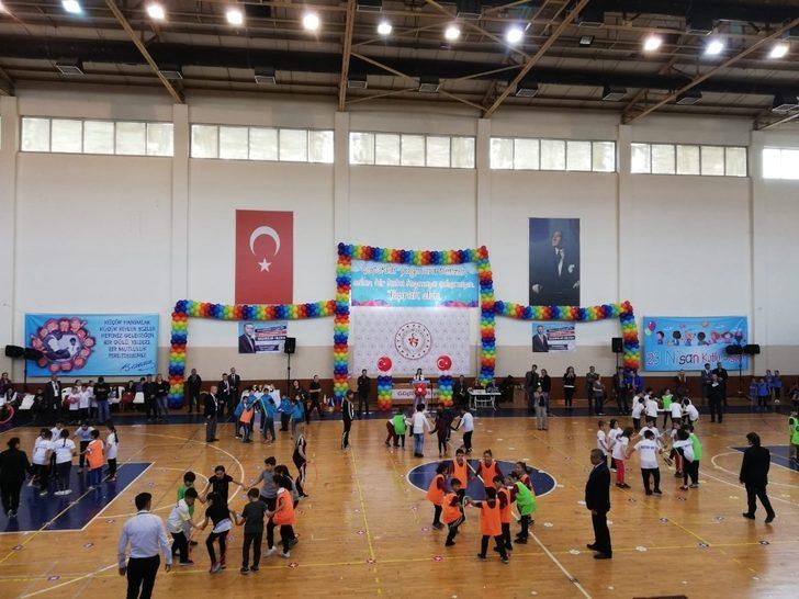 Çocuklar 23 Nisan oyunlarıyla şenlendi G4