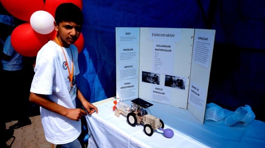 Sarıgöl Atatürk Ortaokulu Bilim Fuarı açıldı