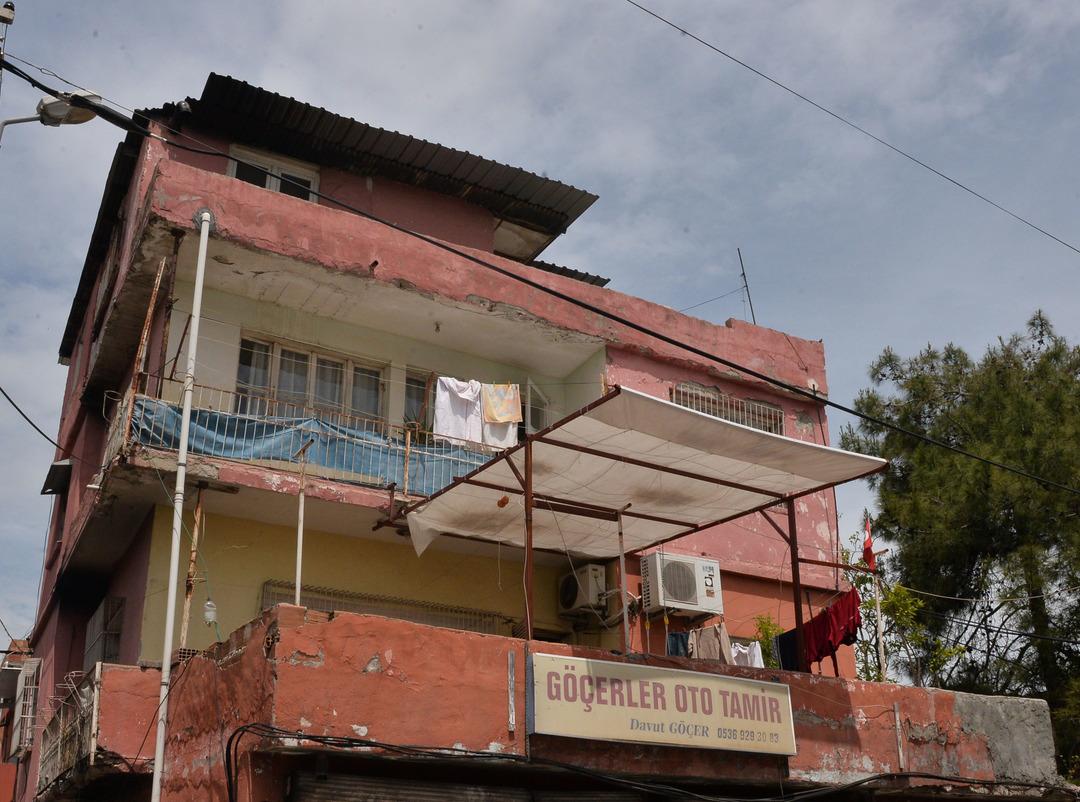 Kahreden haber! Engelli kadın eşinin mezarına giderken &ouml;ld&uuml;