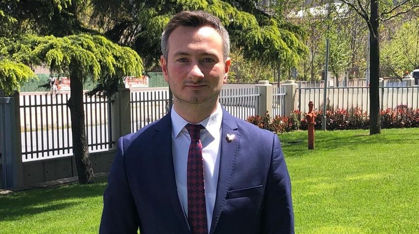 Ahmet Hilmi Yılmaz Beşiktaş'ın en genç yöneticisi olmaya hazırlanıyor