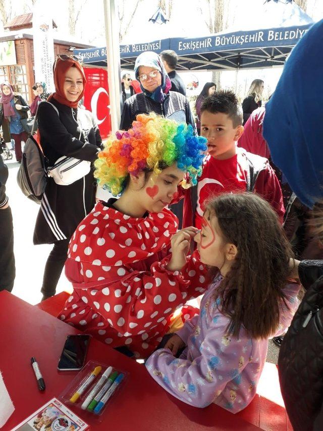 Çocukların yüreklerine dokundular