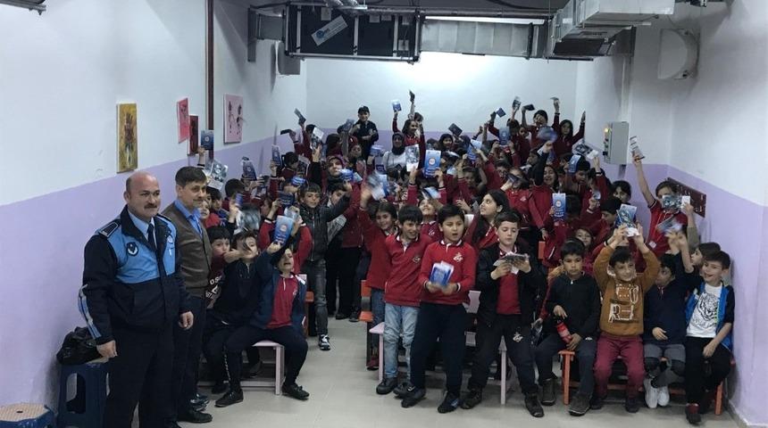 Zabıta bilin&ccedil;lendirmeye devam ediyor