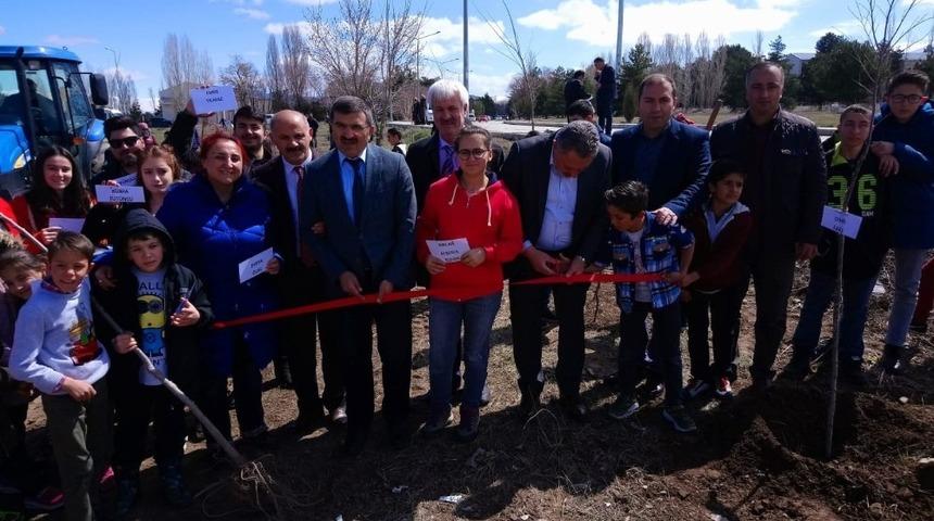 Her &ccedil;ocuk i&ccedil;in bir fidan dikildi