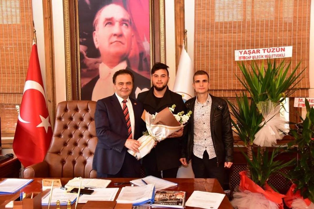 Başkan Şahin&rsquo;e hayırlı olsun ziyaretleri devam ediyor