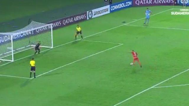 Panenka penaltısını kaçıran Brendix Parra, takımdan kovuldu