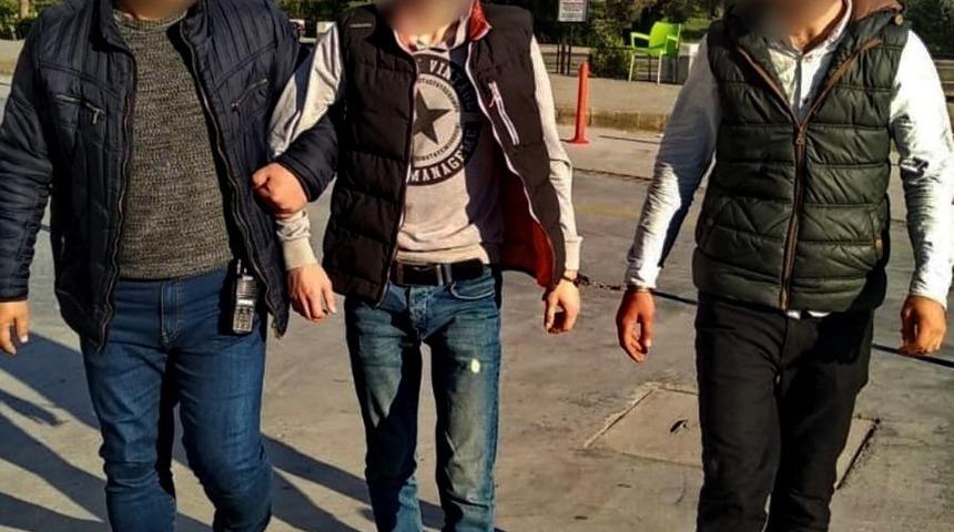 Kuşadası&rsquo;nda kesinleşmiş hapis cezaları bulunan 2 kişi tutuklandı