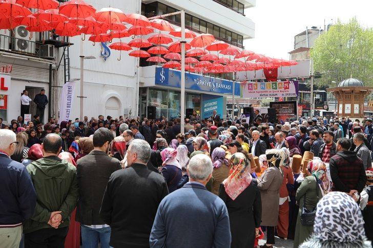 Çocuklar Şemsiye sokakta bayramlarını coşku ile kutladı G2