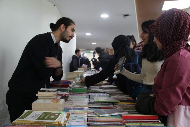 Bingöl Üniversitesi’nde 3. Kitap Fuarı açıldı