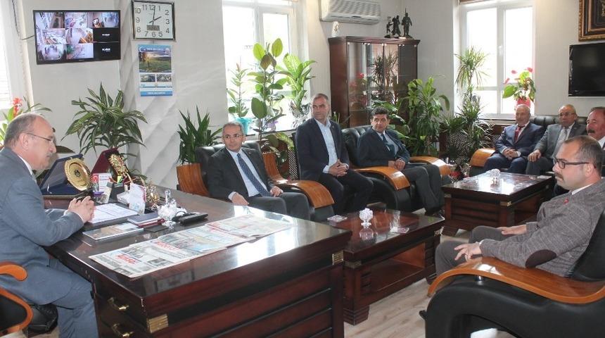 Vali Yaşar Karadeniz&rsquo;den Tosya Belediyesine ziyaret