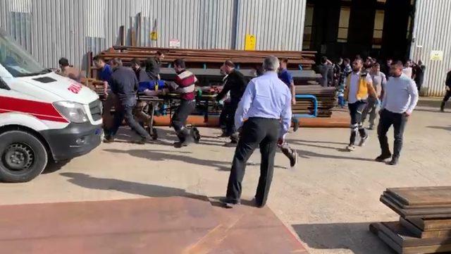 Maltepe'de demir doğrama makinesi altında kalan işçi ağır yaralandı