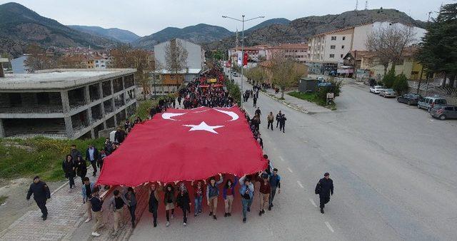 Fransa’daki sözde “Ermeni soykırımı anma günü” protesto edildi