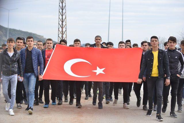 Fransa’daki sözde “Ermeni soykırımı anma günü” protesto edildi